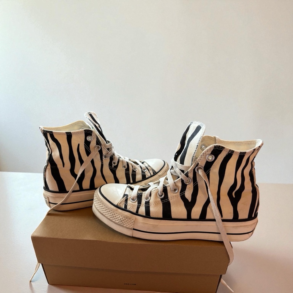 CUSTOM Converse Chuck Taylor Zebra Hi-Tops Women’s Size 8.5/Mens 6.5 - Picture 2 of 14